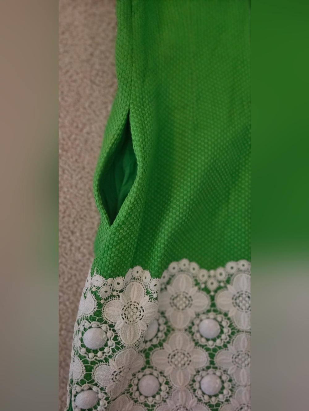 Lilly Pulitzer Jubilee Dress in a vibrant kelly green.Size 0 Excellent Condition - Picture 7 of 13